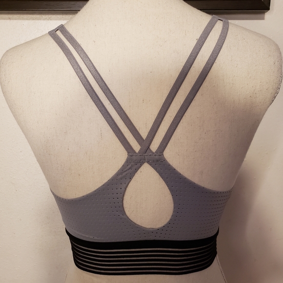Victoria's Secret Sport Bra - Picture 4 of 8